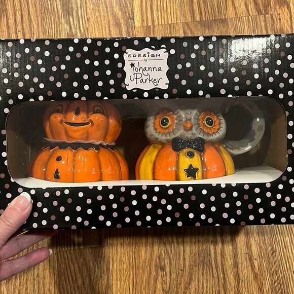 NIB Johanna Parker Halloween sugar and creamer set - Picture 1 of 2